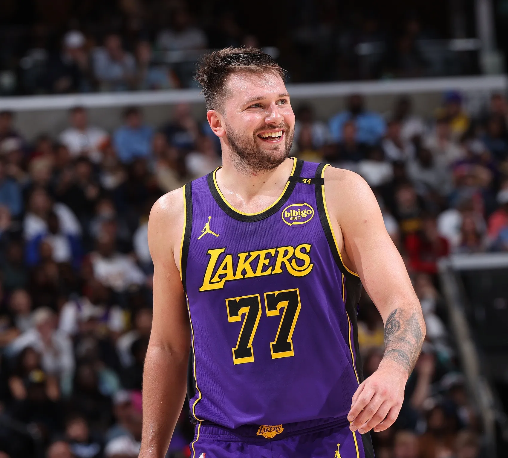 九游-东契奇在篮网比赛中爆冷，战术调整引发热议！