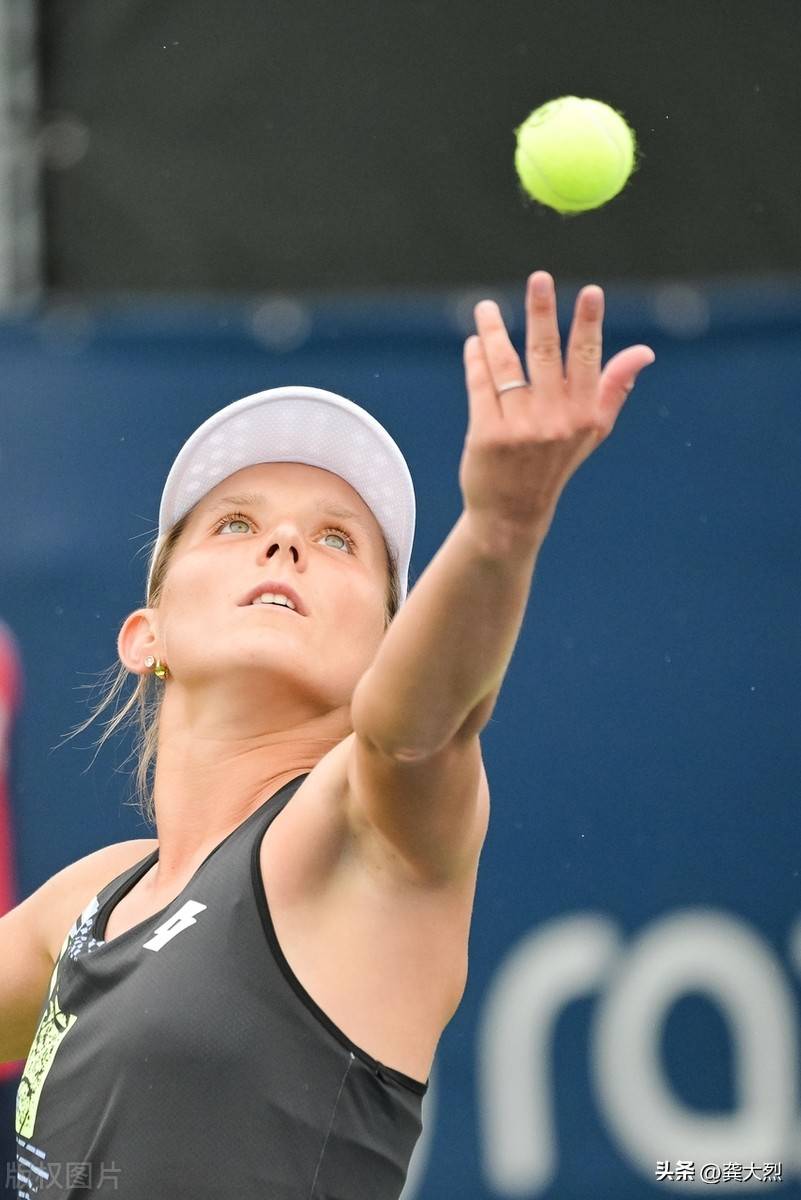 九游体育-科维托娃重返赛场，出色防守首场状态出色，老鹰观众沸腾！