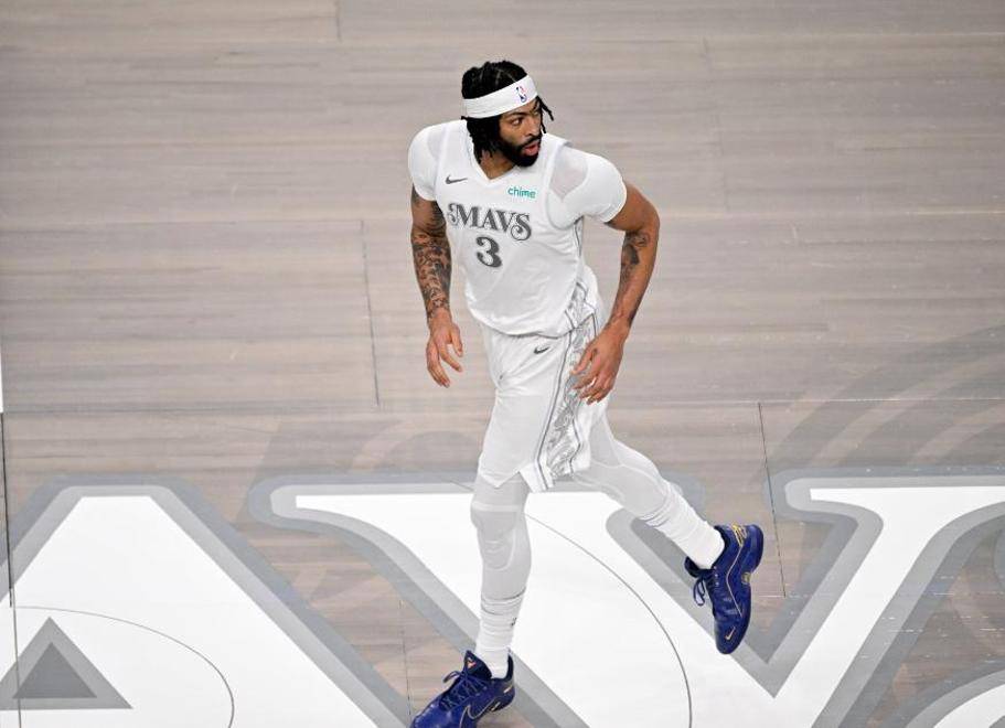 九游娱乐-关于浓眉哥在独行侠比赛中关键助攻，比分优势明显引发热议！的信息