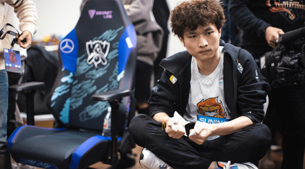 九游-Karsa在DWG比赛中出色防守，高光表现引发热议！的简单介绍